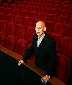 Peter Hoogland ziet zijn creatieve achtergrond als een troef.Peter Maenhoudt<br>