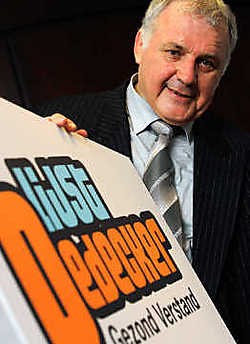 'Dedecker houdt wel van zichzelf, maar niet van anderen die zijn zoals hij.' pn<br>