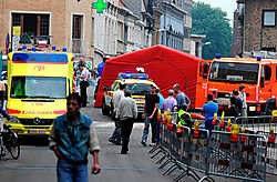 De 83-jarige vrouw werd op het kruispunt van de IJzerkaai met de Budastraat aangereden.Patrick Holderbeke