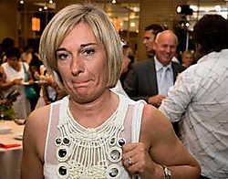 Miriam Crombé, met op de achtergrond Ignace Crombé.gbr<br>