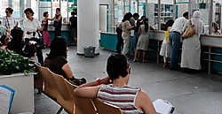Het verbod slaat op de loket- en baliemedewerk(st)er, zoals in het Administratief Centrum aan de Zuid.gia