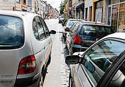 De politie belooft de overlast in de meest gevoelige straten in september grondig te gaan aanpakken.fvv