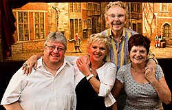 Luc Caals,<br> An Nelissen, Gaston Berghmans<br> en Janine Bisschops doen allen mee aan de 'Week van <br>et Dialect'. Walter Saenen<br>