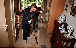 De poetsvrouwen hadden gisteren ook een drukke dag. Ze moesten zien dat al het water uit de kelderverdieping was, zodat de bewoners zo snel mogelijk terug naar hun kamers konden.Yorick Jansens