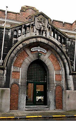 De gevangenis van Dendermonde dateert van 1863. Het gebouw torst de gevolgen daarvan.Marc Herremans<br>