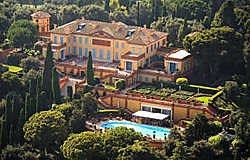 Wie heeft een half miljard euro veil voor deze villa aan de Côte d'Azur?pn<br>