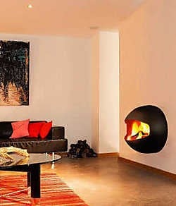 Sommige haarden van Focus kregen een erkenning van het Franse keurmerk ‘Flamme verte' als bewijs voor hun ecologische kwaliteit. Zoals de Emifocus. De haard is verkrijgbaar in twee versies, met de warme luchtafvoer bovenaan (4.230 euro) of achteraan (2.93