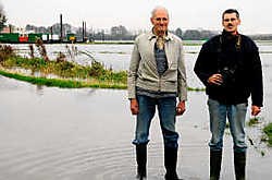Pierre De Block en vader René volgen de gebeurtenissen in de potpolder op de voet. Luc Verstraeten