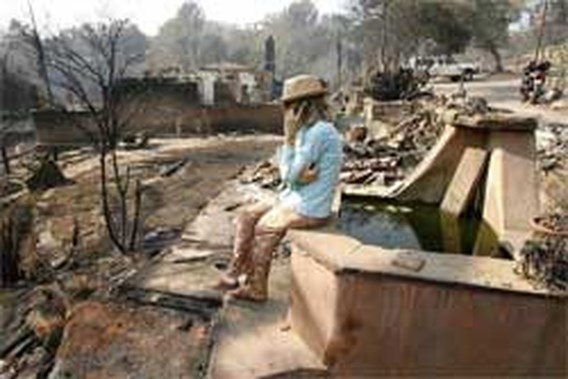 Tientallen villa's vernield bij brand in Californië
