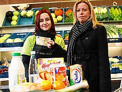 Katrien Floridoor moet zich bij het winkelen beperken tot wat strikt nodig is. Koen Merens