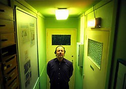 Bert De Grote Onbekende: 'Elke woensdag word ik net na de aanvang van mijn programma opgebeld door de Jos, die mij een mop vertelt.' Katrijn Van Giel<br>