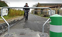 Ter hoogte van de Stationsstraat in Berchem werd een sas geplaatst die de kruising van het fietspad veiliger maakt.<br>David Stockman