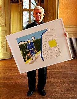 André Raemaeckers met een werk van Roger Raveel in kasteel Le Paige.<br> Louis Verbraeken