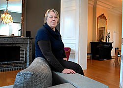 Gastvrouw Francine Van Asbroeck wil in het Kringelhof ook tijdelijke tentoonstellingen organiseren. <br>Yvan De Saedeleer<br>