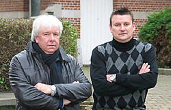 Schepen Rony Schatteman (links) en schepen Kurt Van Weynsberghe zijn niet optimistisch over de evolutie van de tewerkstelling bij ArcelorMittal en het effect daarvan op Zelzate. zvd