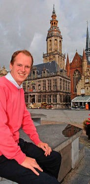 'Als de kiezer het wil, ben ik klaar voor nog tien jaar burgemeesterschap.' vhi