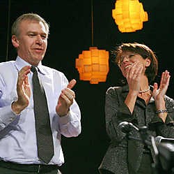 Het zal partijvoorzitter Marianne Thyssen (r.) niet zijn die Guy Leterme de wacht aanzegt.Photo News<br>