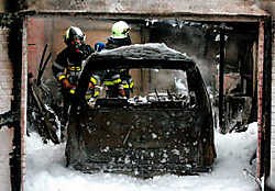 Vermoedelijk was een kortsluiting oorzaak van de brand in de garage. Louis Verbraeken