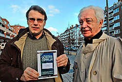 Paul Geens (links) en Marcel Martin zijn erg trots op hun dvd. 'Aanvankelijk zag ik het niet zitten, maar het voorstel liet me niet los.' Yvan De Saedeleer<br>
