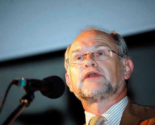 Jan Renders: 'Het is logisch dat ik opstap'.belga