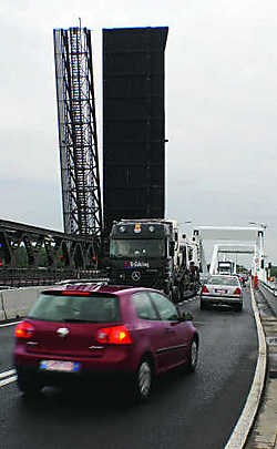 De oorzaak voor het defect aan de brug is nog onbekend. Kurt Vermeir