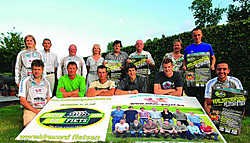 De vereniging Mensen helpen Mensen Pajottenland hoopt op 19 juli het wereldrecord pelotonfietsen te verbreken. Om dat te doen moeten 2.222 fietsers meerijden. Yvan De Saedeleer