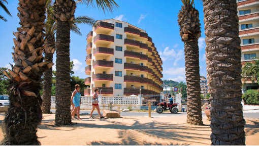 Droomvakantie aan de Costa Brava: het aantal gedupeerden groeit. Hollandse Hoogte