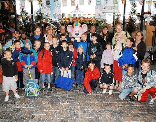 Voor de 150 kinderen en hun begeleiders was het dagje pretpark een fantastisch cadeau. Isabelle Vanhassel
