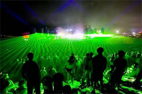 Meisje dient klacht in tegen Tomorrowland na oogschade door laser
