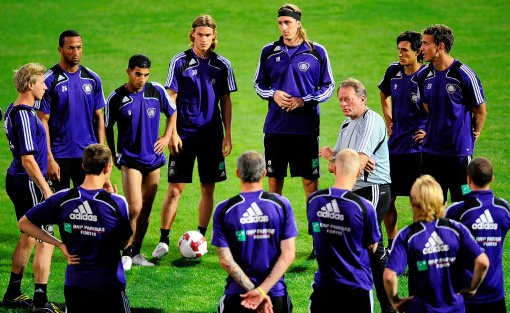 Anderlecht leeft rustig toe naar de return tegen Sivasspor. 'We mogen ook niet te euforisch worden, want we moeten hopen dat we later op het seizoen geen terugval krijgen', waarschuwt voorzitter Roger Vanden Stock.belga
