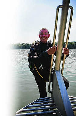 Filip is een Gentse Ster onder water. Hij is een van de zeven Belgen die mensen mogen opleiden tot duikinstructeur. SvdE