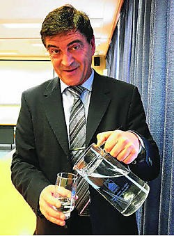 Marcel Leemans van de BIWD ziet geen andere oplossing dan een prijsstijging.Matthias Vanheerentals