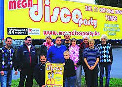 'Ook dit jaar is ambiance verzekerd met de coverband Cirque Atomic op onze discoparty', aldus Chris De Jonge (links). kuv