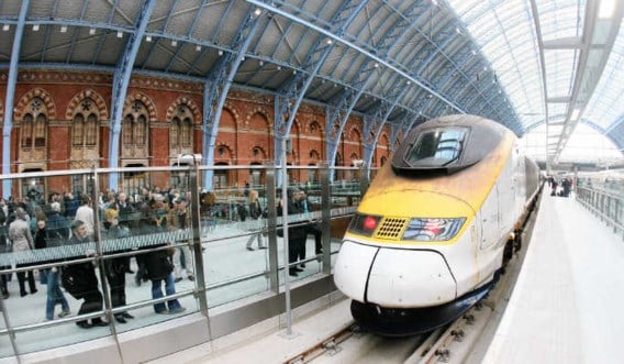 De Eurostar van Londen St Pancras naar het continent zal binnenkort op een geprivatiseerde spoorlijn rijden. photo news
