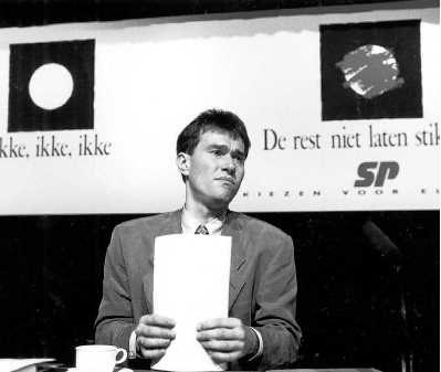 Ondanks zijn IQ moest ook Vandenbroucke knokken om zich als voorzitter te handhaven (hier in april 1993). Eric Peustjens