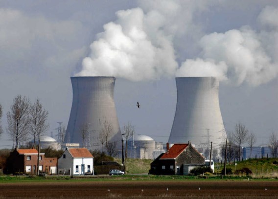 Volgens Electrabel zal het langer openhouden van de kerncentrales 1miljard nettowinst opleveren, over een periode van tien jaar. Daarvoor moet eerst 800miljoen worden geïnvesteerd. Peter Hilz