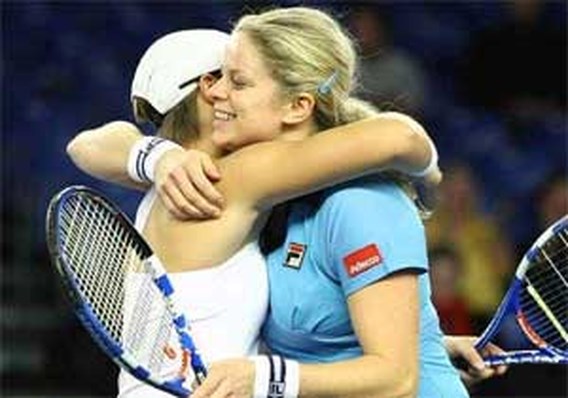 Geslaagde start voor Clijsters en Flipkens