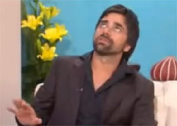 VIDEO: ER-acteur John Stamos dronken tijdens tv-show