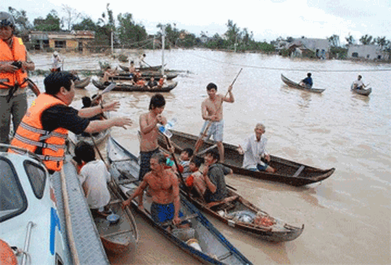 Tropische storm Mirinae eiste al 122 levens in Vietnam