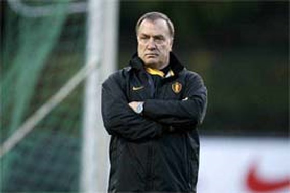 Advocaat vervangt Koeman bij AZ