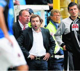Mogi Bayat, de manager van Charleroi. pn
