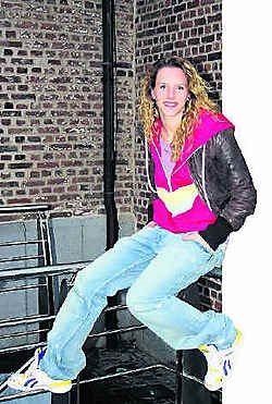Katrien Hertogs: 'Ik zeurde als jong meisje al zo lang tot mijn moeder achter de naaimachine kroop voor de kleren die ik wilde.' Kizzy van Horne