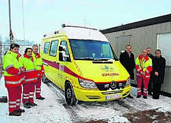 Voorlopig staat de ambulance nog buiten, maar eind dit jaar zijn het gebouw van de amulancedienst en de woning klaar.Ralf Eicker