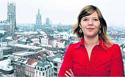 Natalie Troch van de dienst Lokale Preventie en Veiligheid van Stad Gent: 'Vrijwilligers geven buren sneller de indruk dat ze misschien ook zelf hun problemen kunnen oplossen.'gia