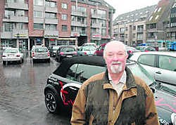 Unizo-voorzitter Eric Kimpe: 'Het aantal parkeerplaatsen op de markt is na de stadskernrenovatie gehalveerd.'Dominique Jauquet