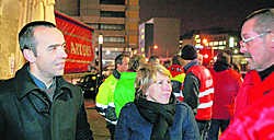 SP.A-parlementslid Bruno Tobback en zijn partijgenote Caroline Gennez brachten een bezoek aan de brouwerij. Koen Merens