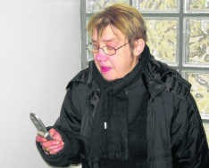 Germaine De Waele, zus van het slachtoffer. yb