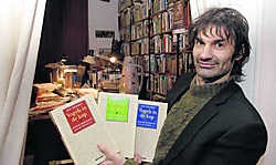 'Het drieluik is geen veldgids voor het herkennen van vogels. Het is veeleer een mensengids voor vogels', zegt Jan Desmet. Michel Vanneuville