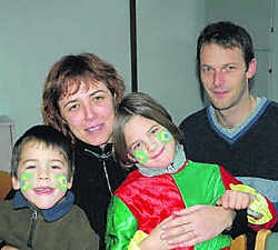 Christopher en Karolien en de kinderen Heleen en Lieven vertrekken zondag richting Brazilië. Marc Vergote