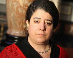 De vervanging van districtsschepen Fatima Bali werd maandagavond uitgesteld, op advies van de provinciegouverneur. Die denkt dat het veiliger is om te wachten op een uitspraak van de raad van verkiezingsbetwisting.